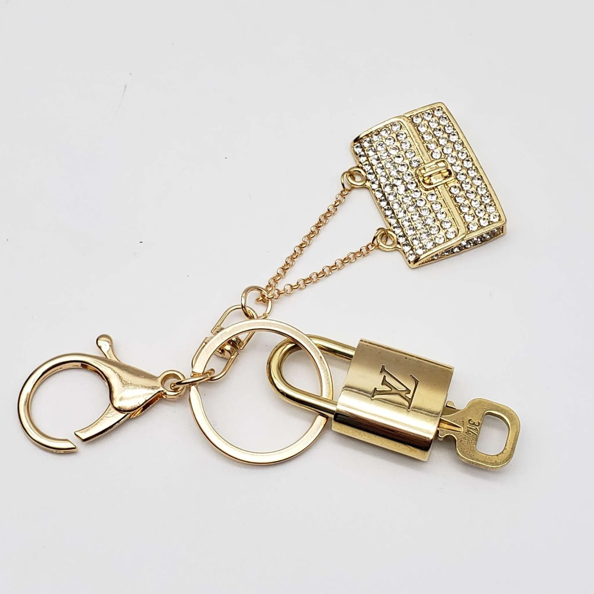 100%  Louis Vuitton Lock and Key with Unbranded Keychain, Keycharm, Bagcharm
