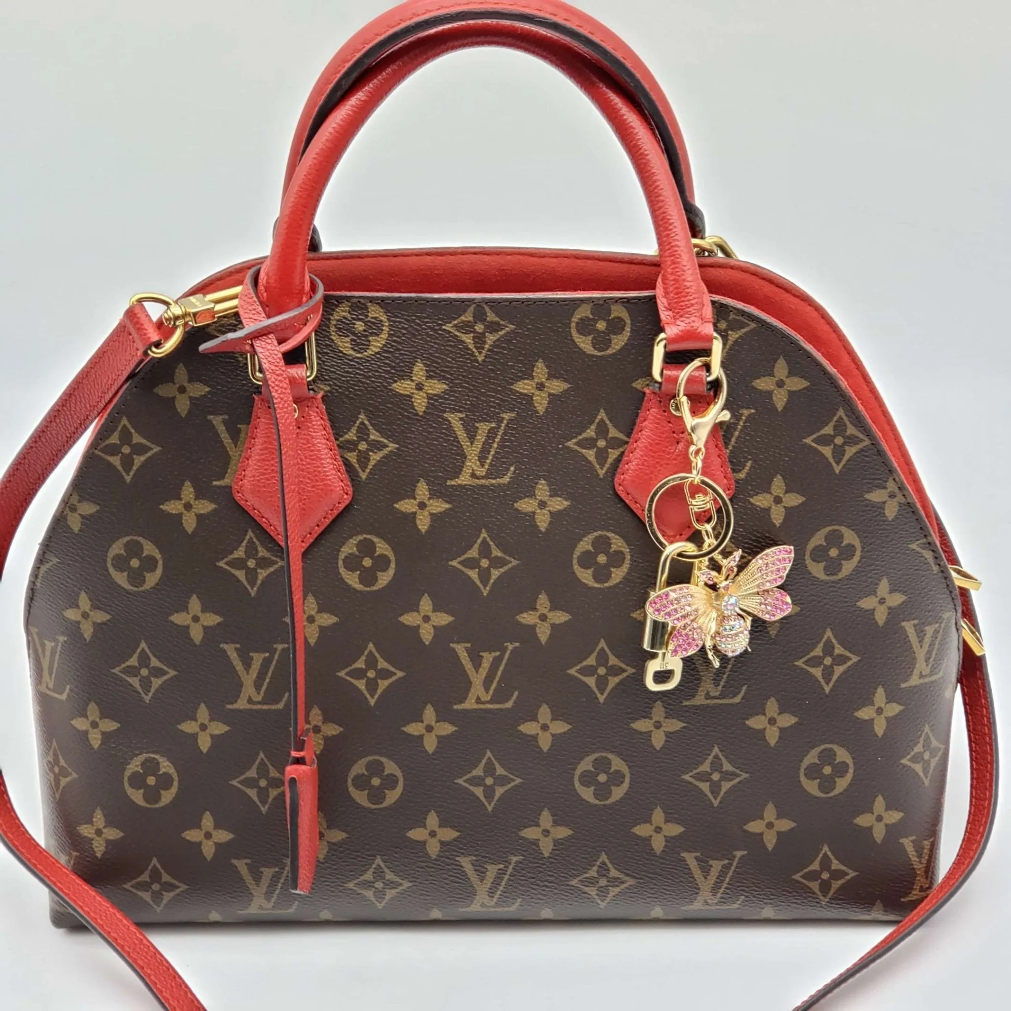 100%  Louis Vuitton Lock and Key with Unbranded Keychain, Keycharm, Bagcharm