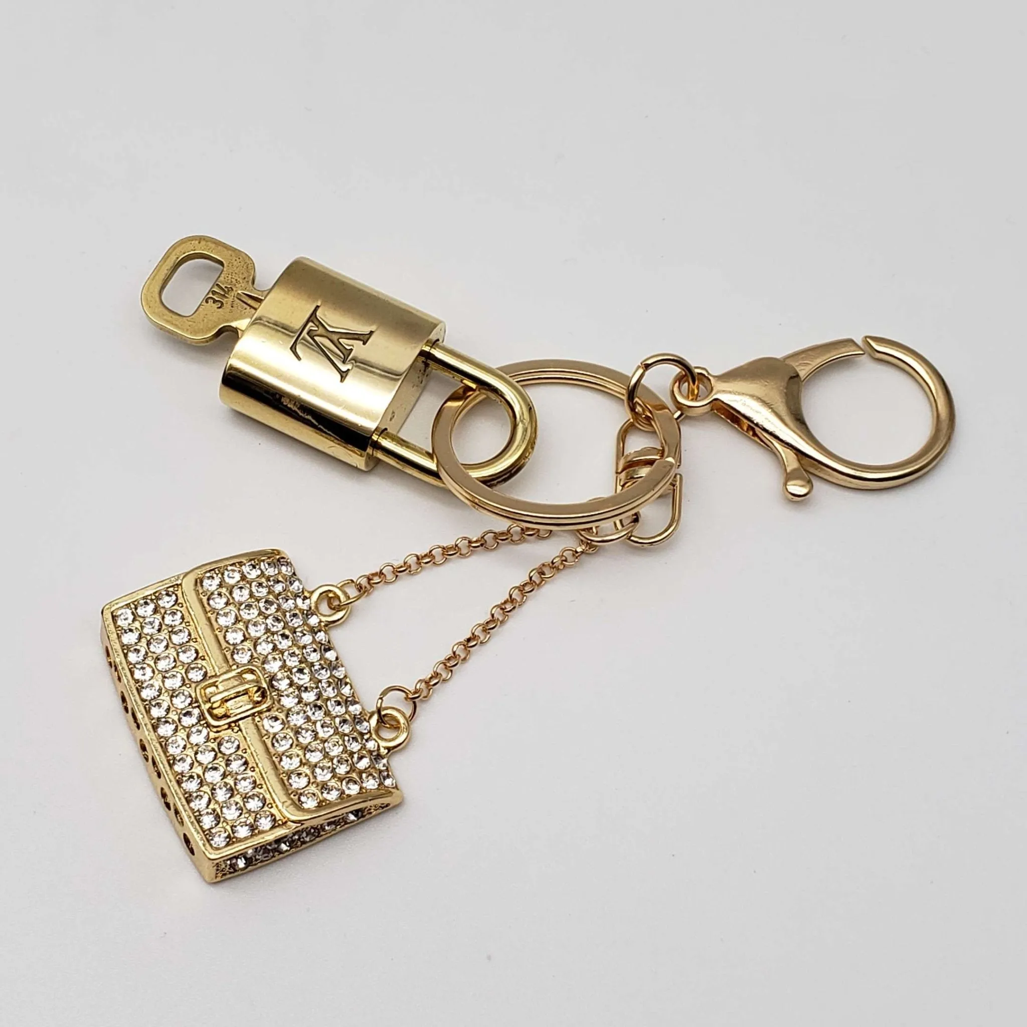 100%  Louis Vuitton Lock and Key with Unbranded Keychain, Keycharm, Bagcharm