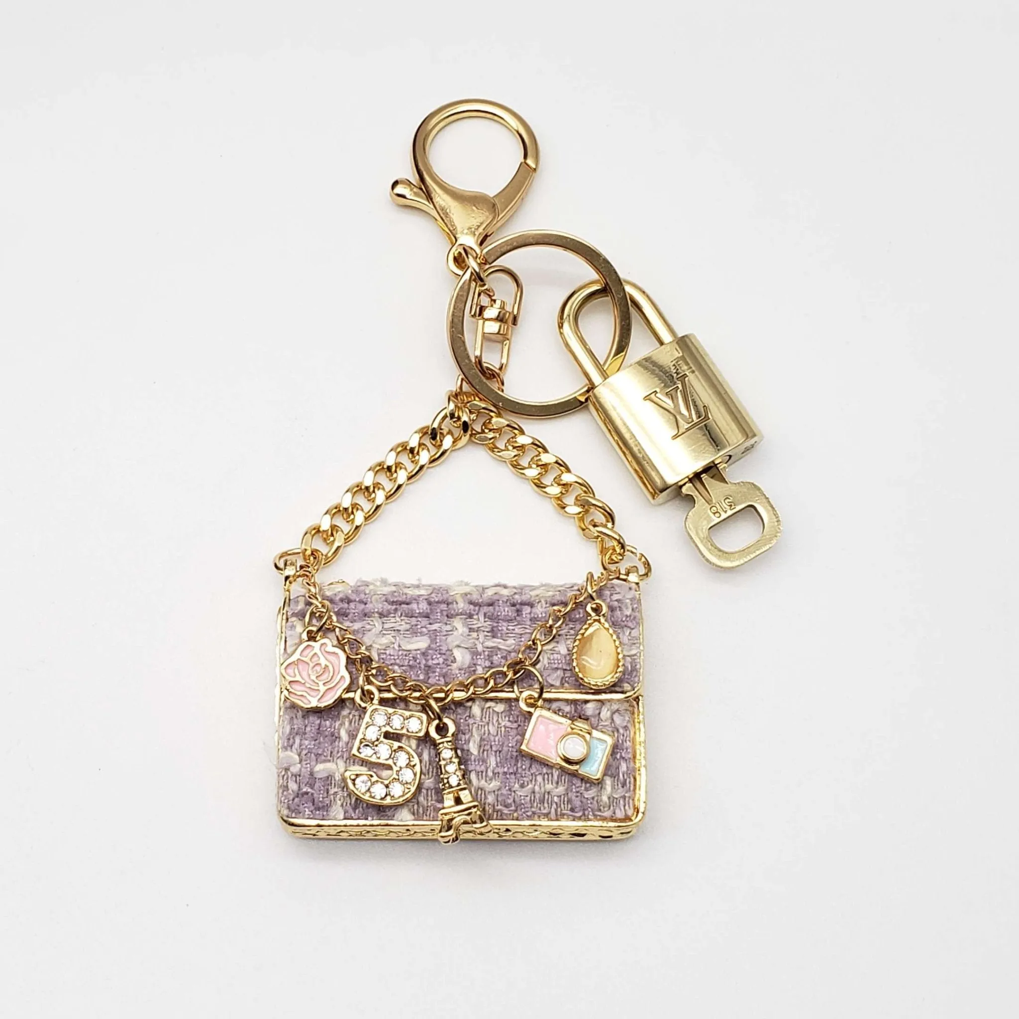100%  Louis Vuitton Lock and Key with Unbranded Keychain, Keycharm, Bagcharm