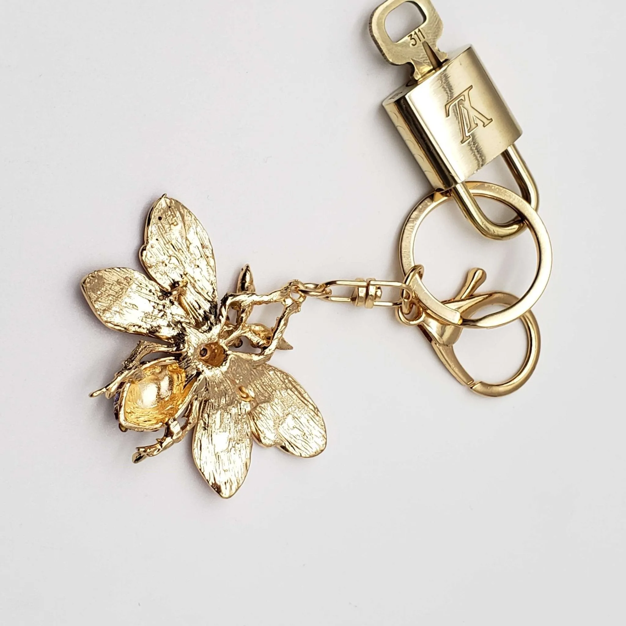 100%  Louis Vuitton Lock and Key with Unbranded Keychain, Keycharm, Bagcharm