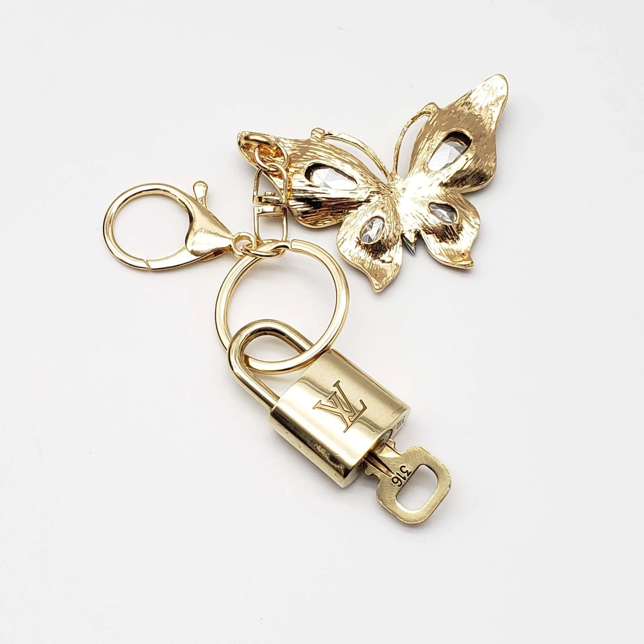 100%  Louis Vuitton Lock and Key with Unbranded Keychain, Keycharm, Bagcharm