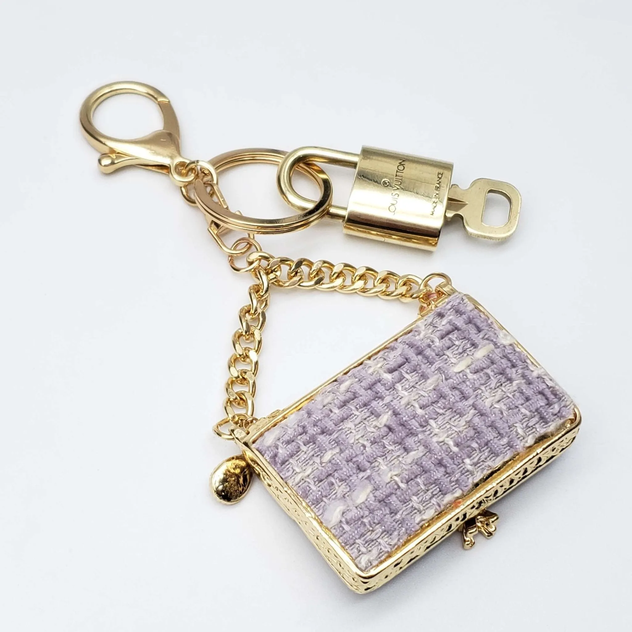 100%  Louis Vuitton Lock and Key with Unbranded Keychain, Keycharm, Bagcharm