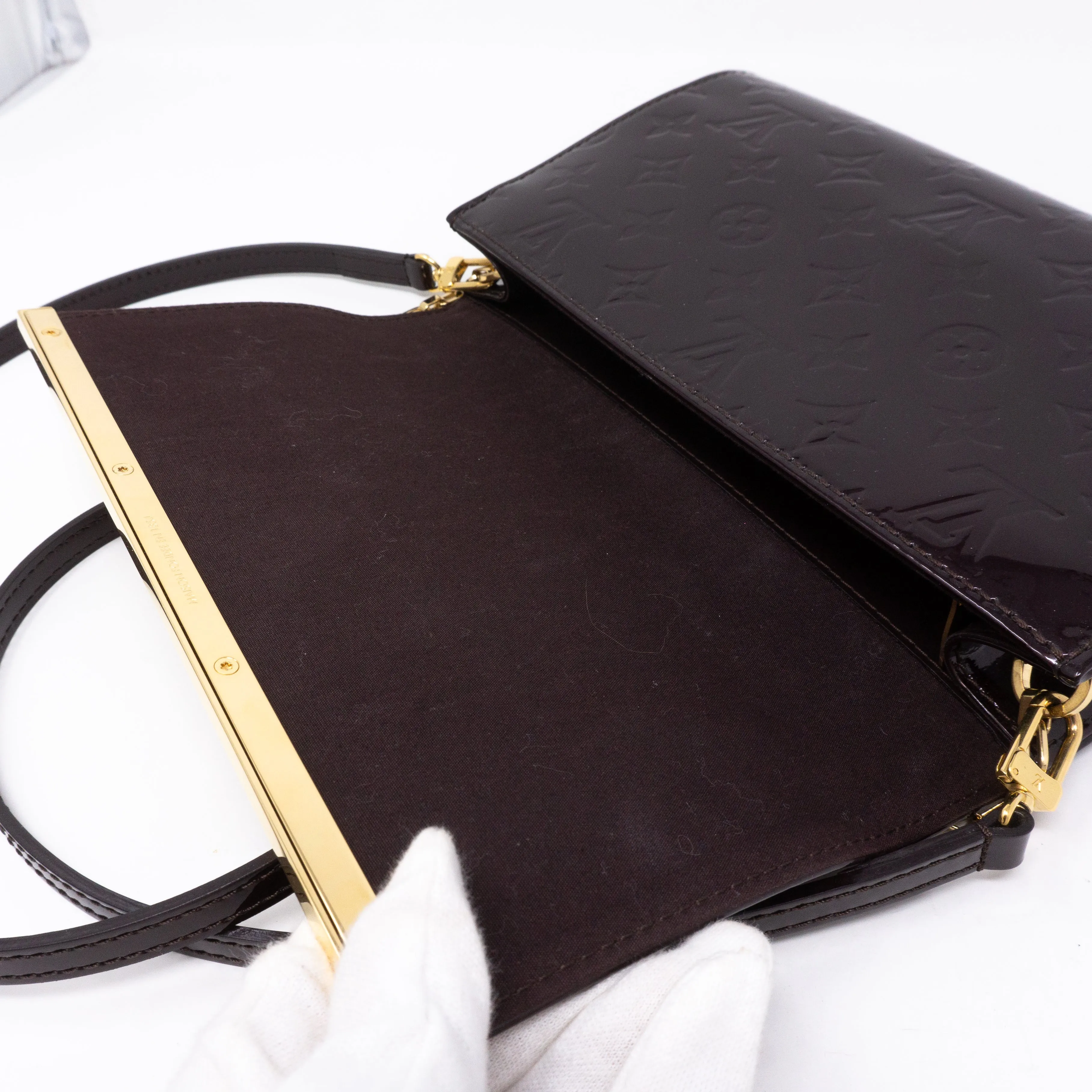 Ana Clutch Vernis Amarante
