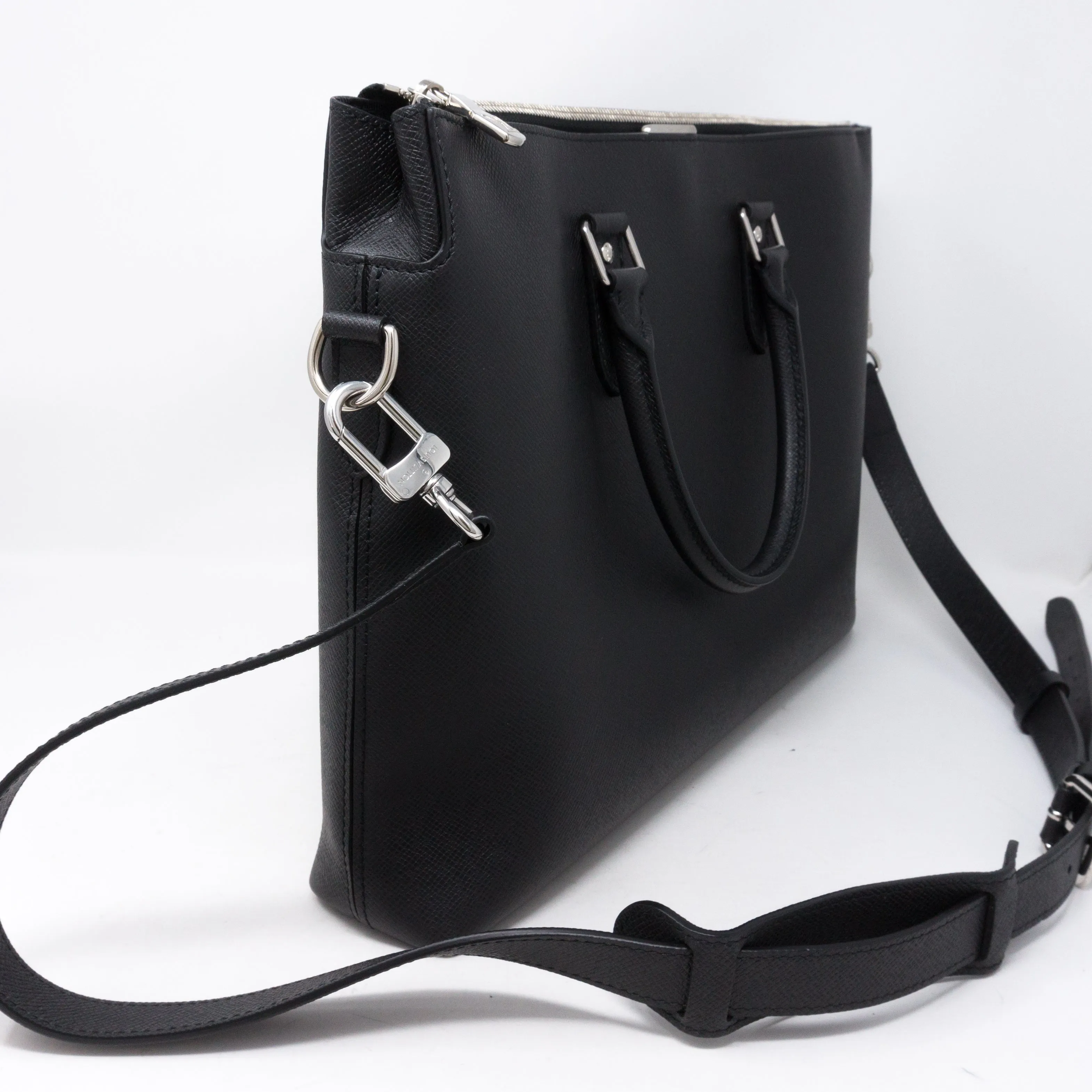 Anton Soft Briefcase Black Taiga Leather