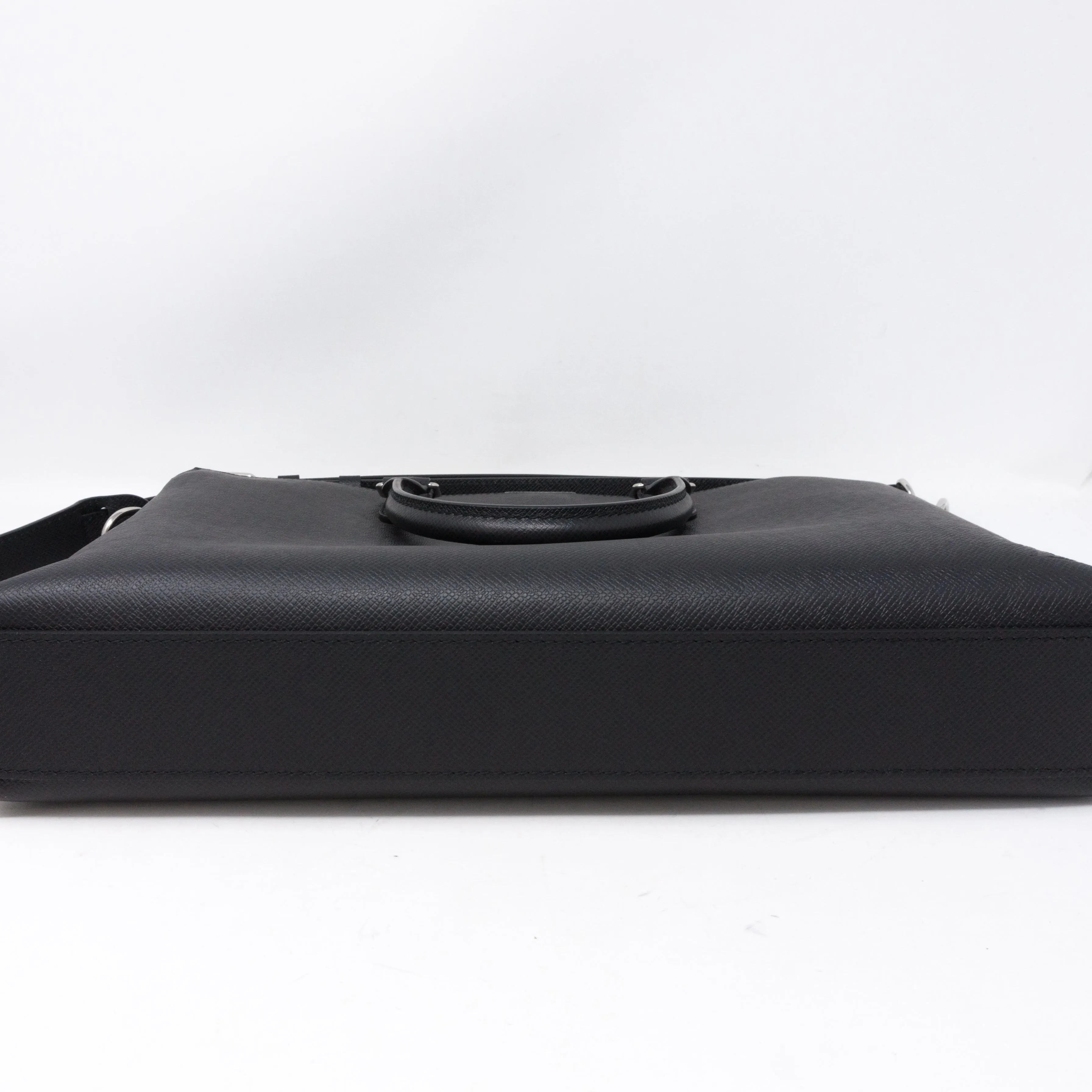 Anton Soft Briefcase Black Taiga Leather