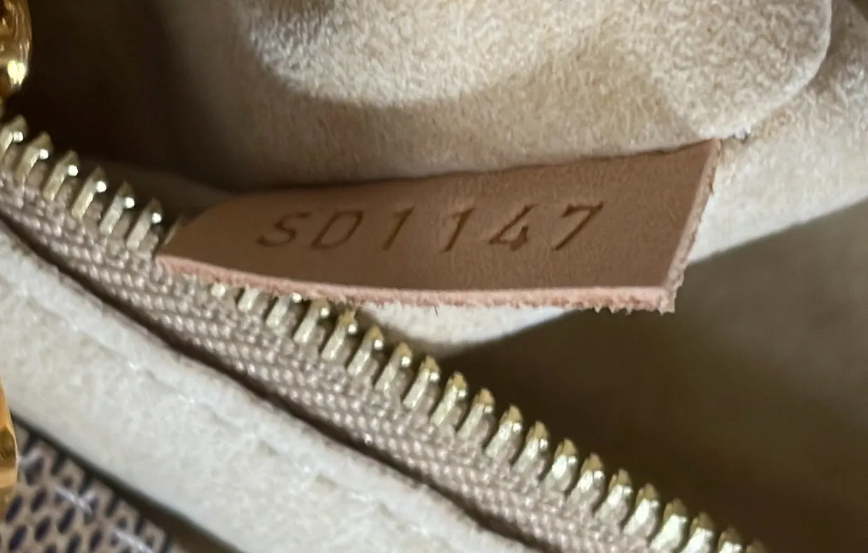 Artsy Handbag Damier MM