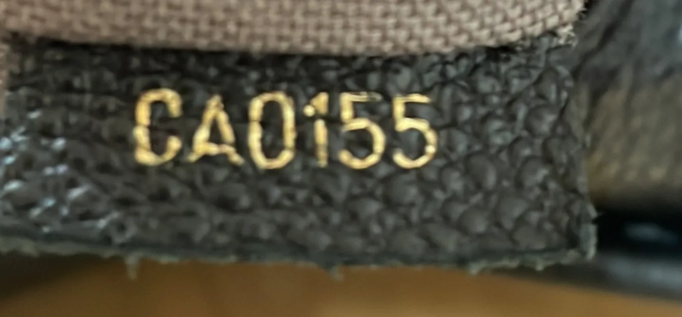 Artsy Handbag Monogram Empreinte Leather MM