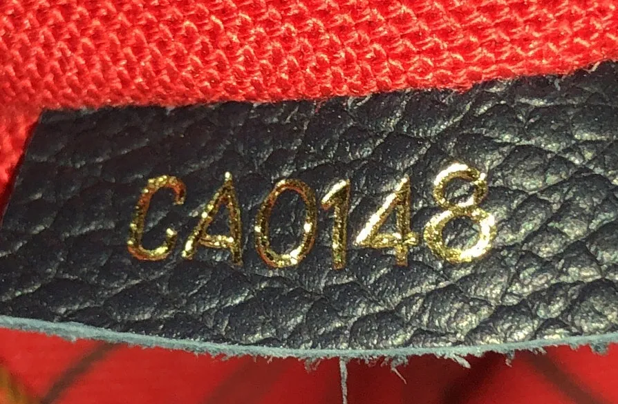 Artsy Handbag Monogram Empreinte Leather MM