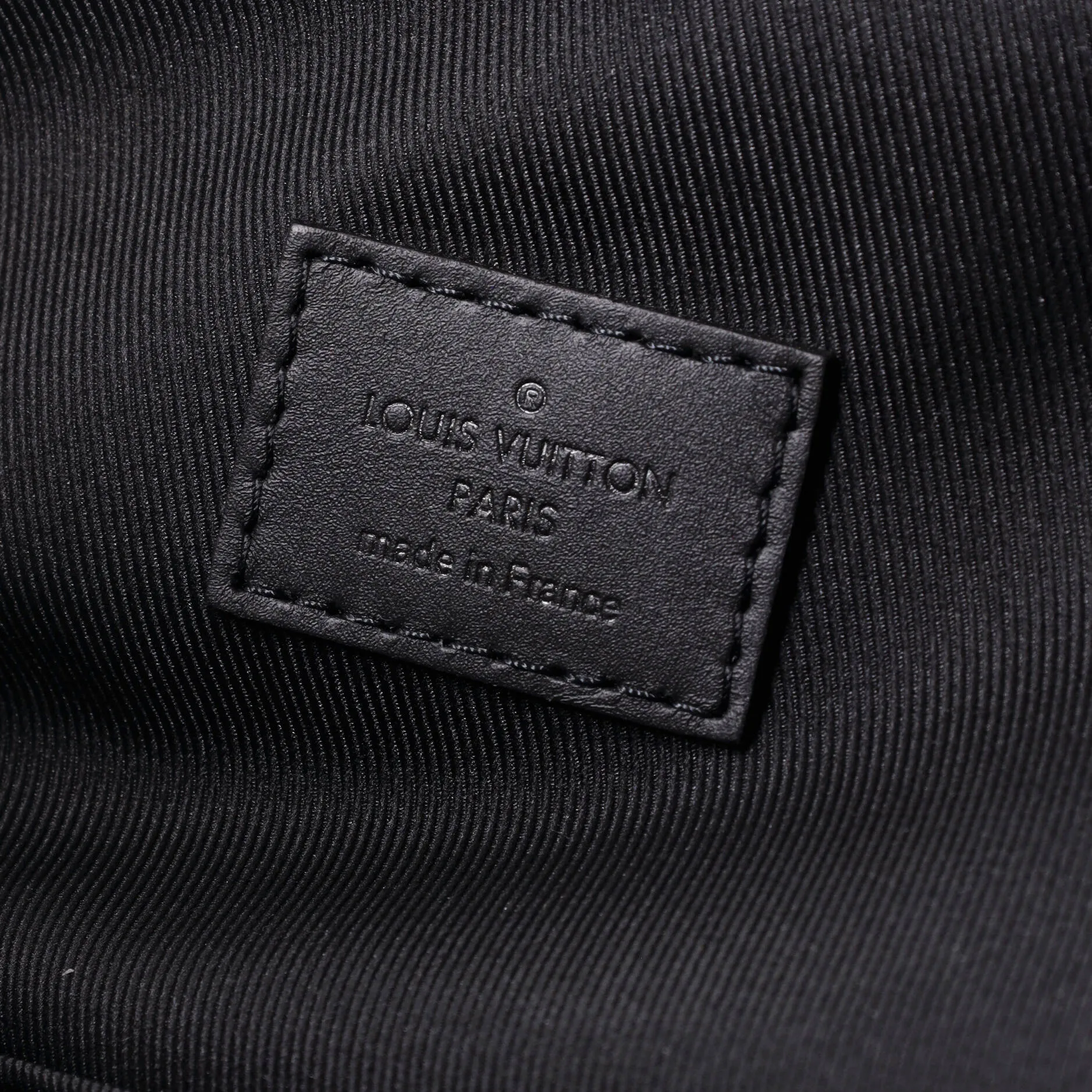 Avenue Sling Bag Damier Infini Leather