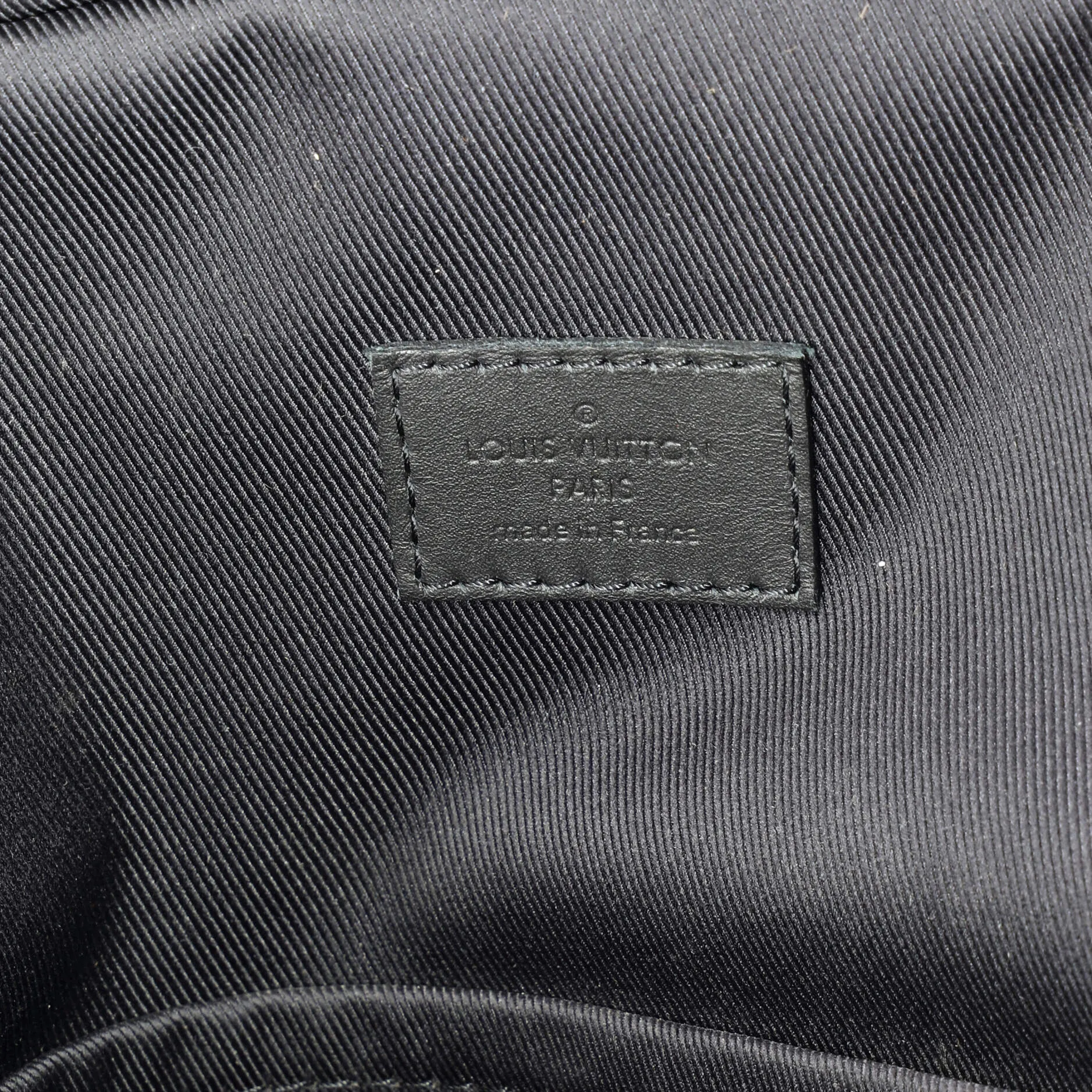 Avenue Sling Bag Damier Infini Leather