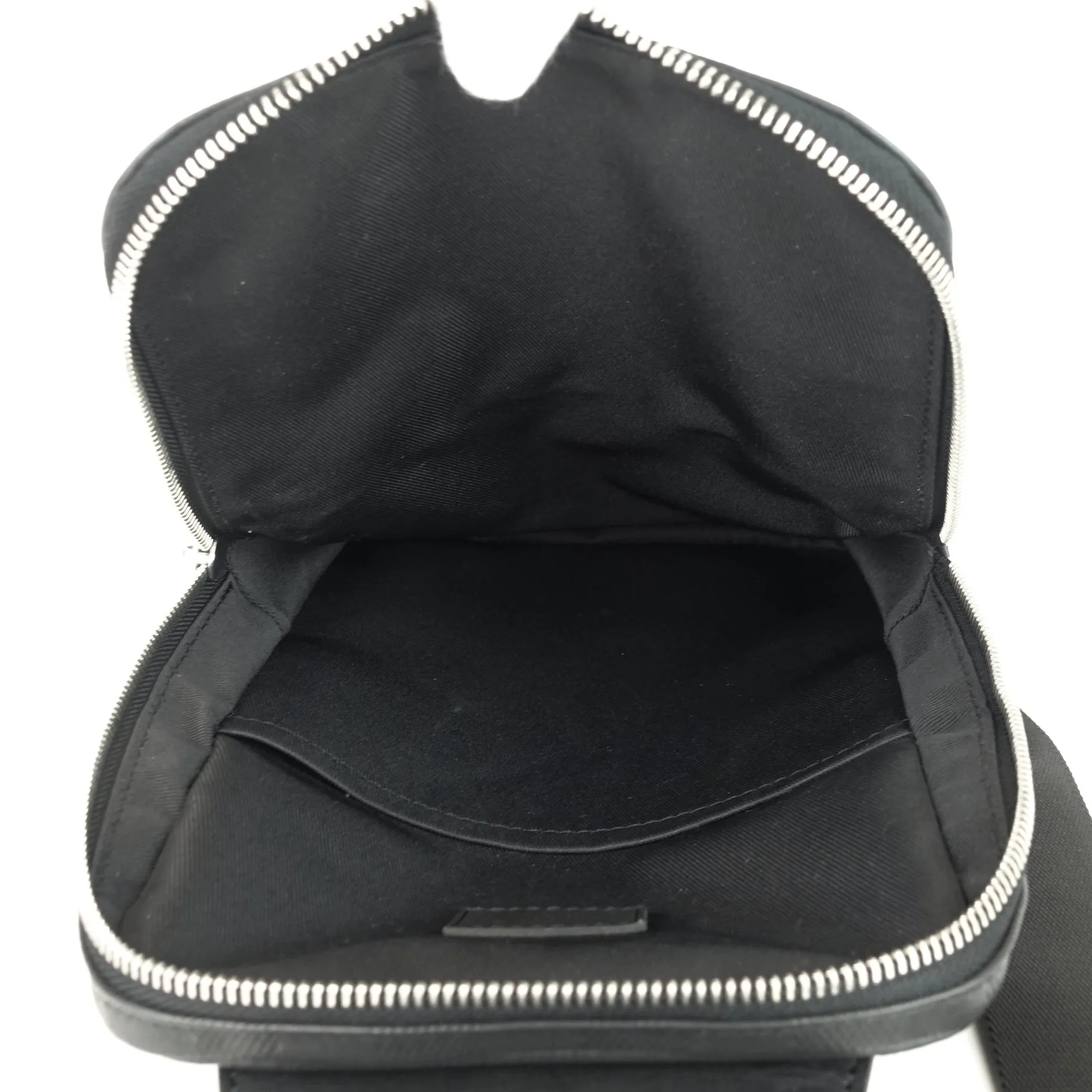 Avenue Sling Damier Infini Leather Bag