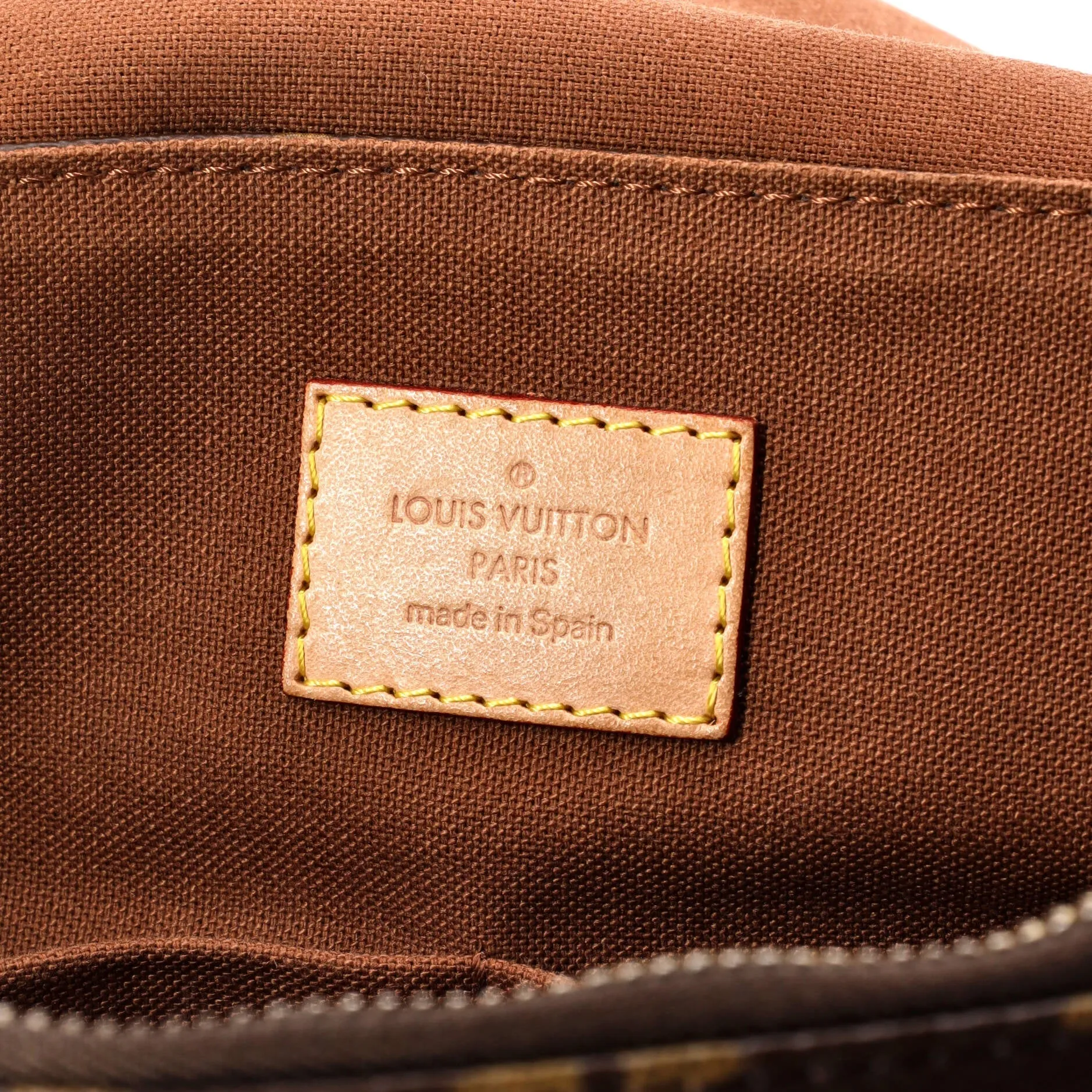 Beaubourg Messenger Bag Monogram Canvas MM