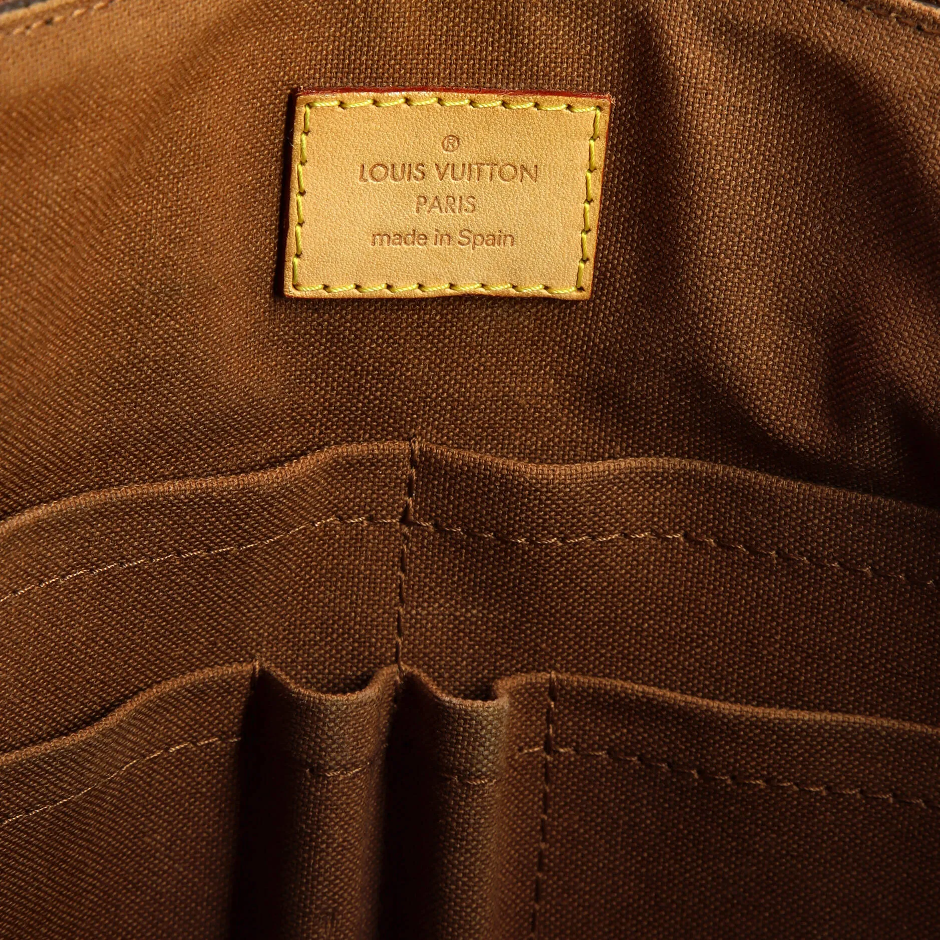 Beaubourg Messenger Bag Monogram Canvas MM