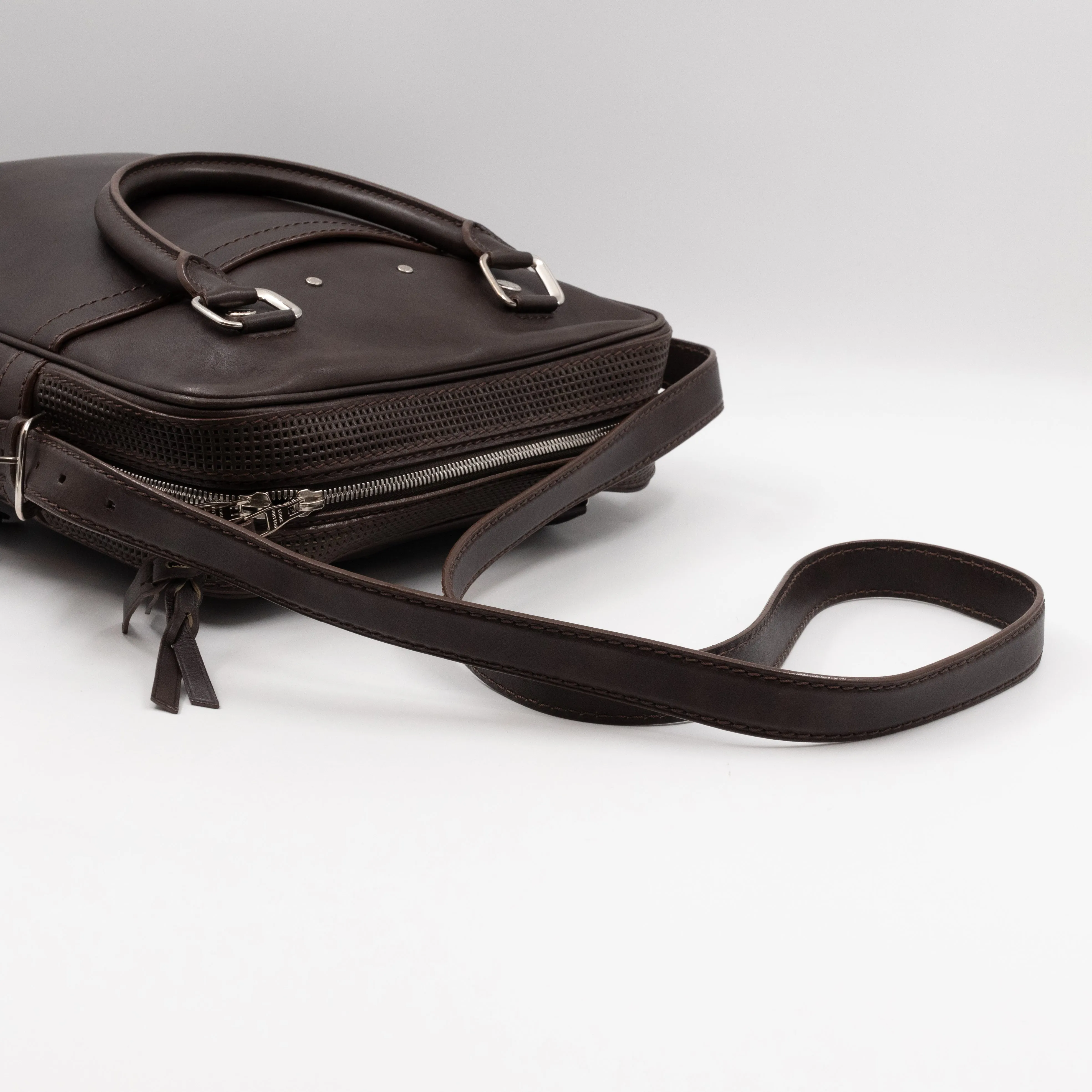 Bequia Porte Document Vertical Brown Leather