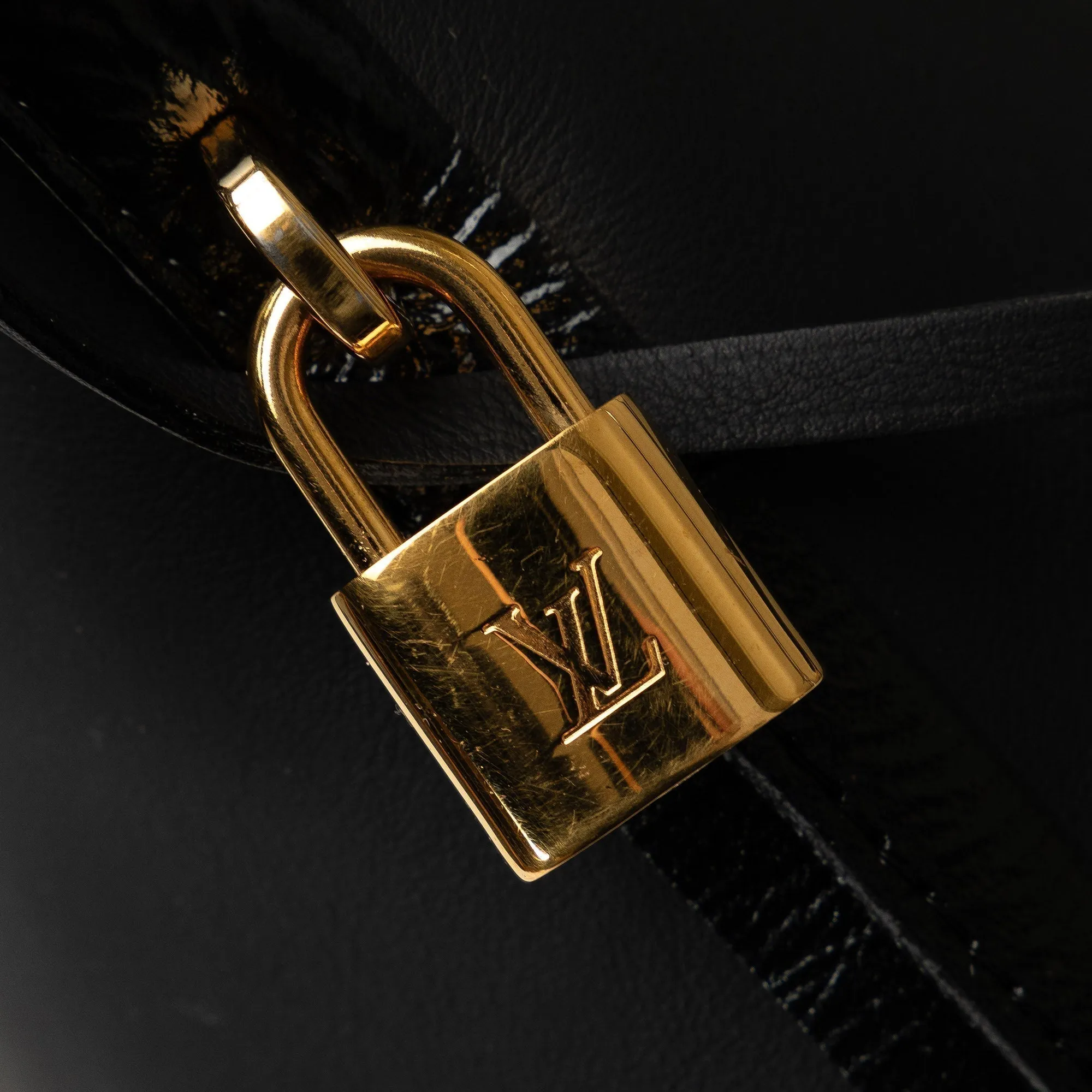 Black Louis Vuitton Cuir Obsession Lockit East-West HandBag