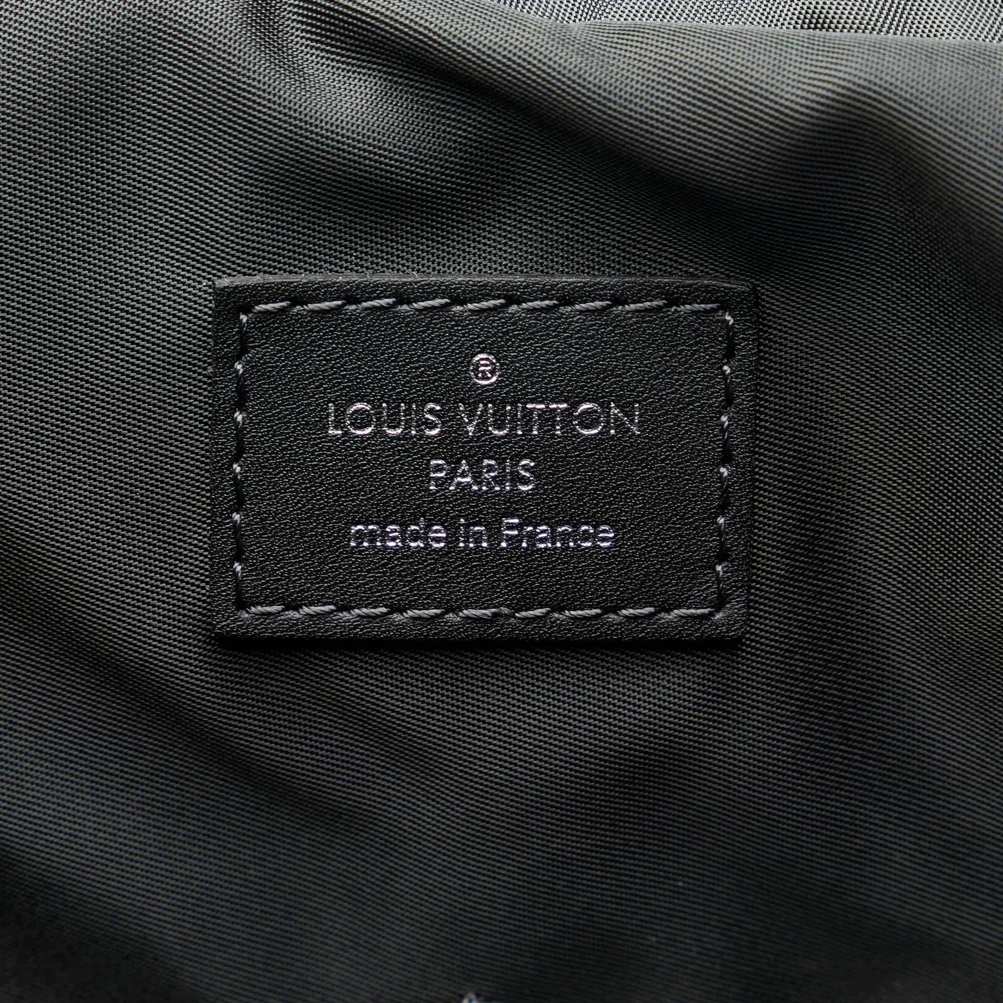 Black Louis Vuitton V-Line Pulse