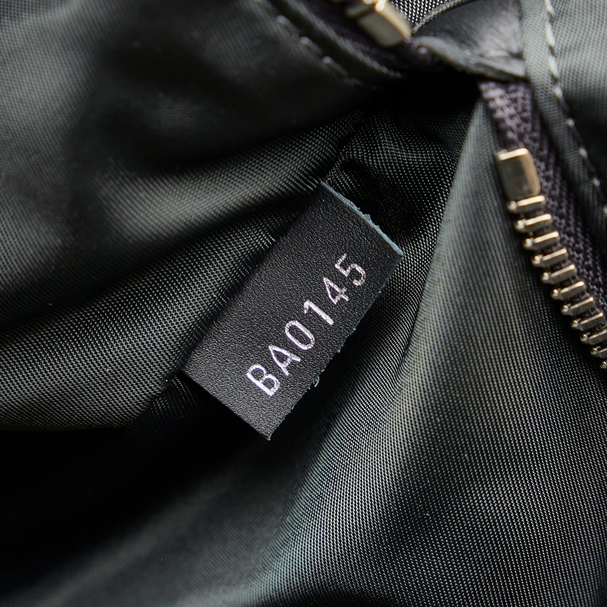 Black Louis Vuitton V-Line Pulse