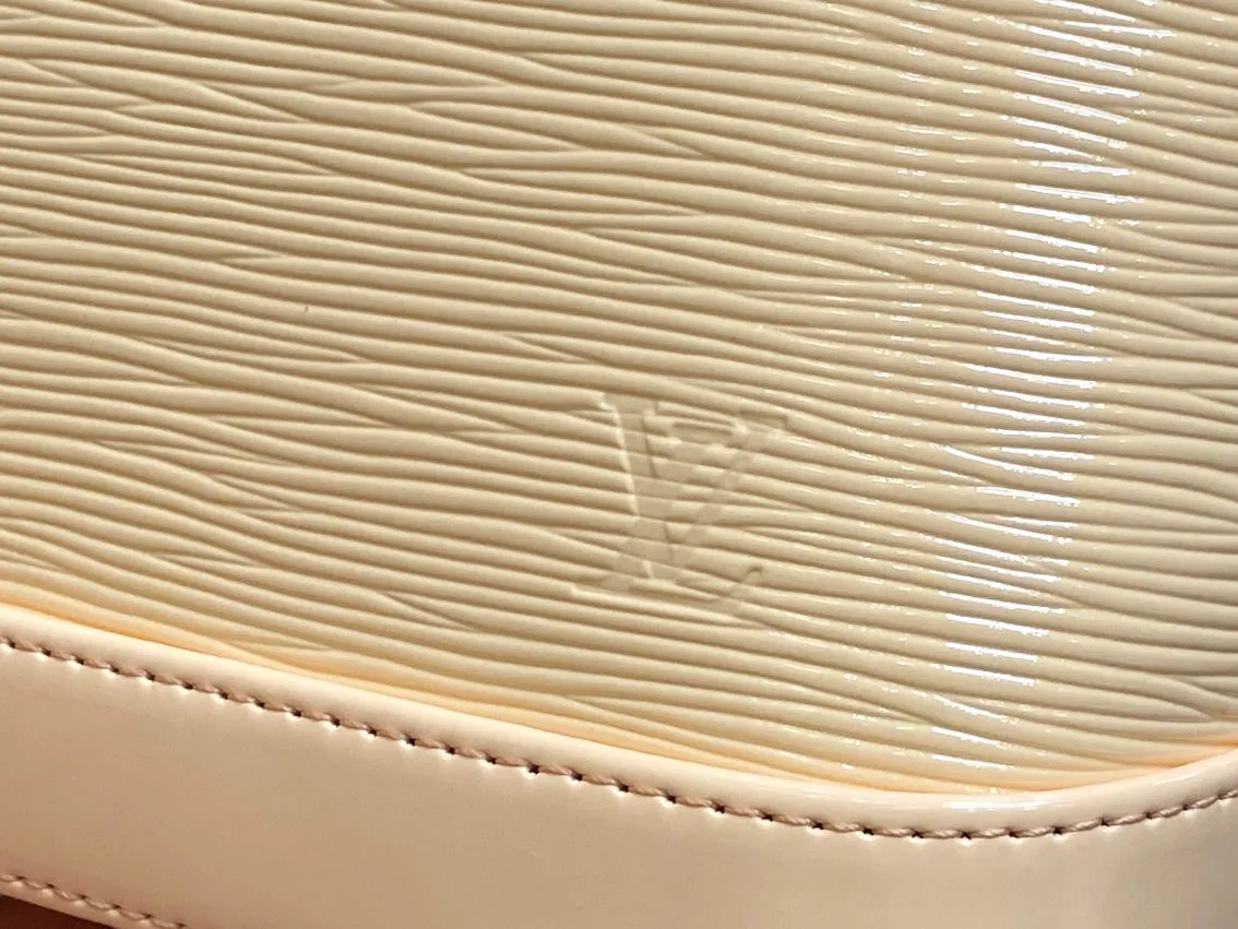 Louis Vuitton alma bb 23 beige epi calfskin