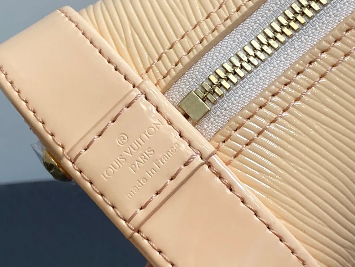 Louis Vuitton alma bb 23 beige epi calfskin